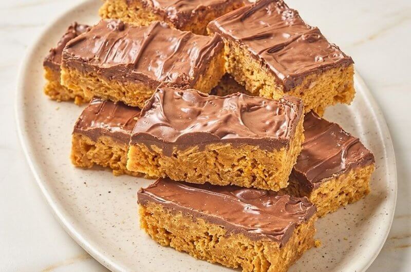Easy No-Bake Chocolate Peanut Butter Cornflake Bars