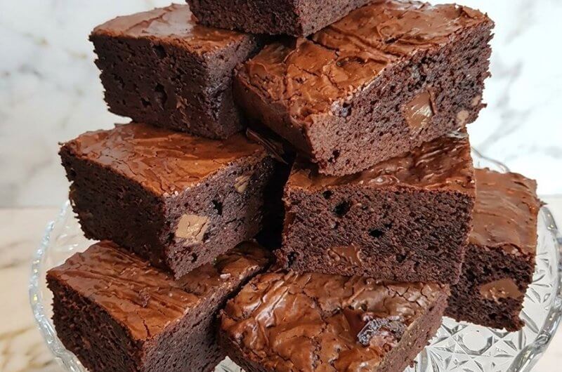 Bombshell Fudgy Chocolate Brownies