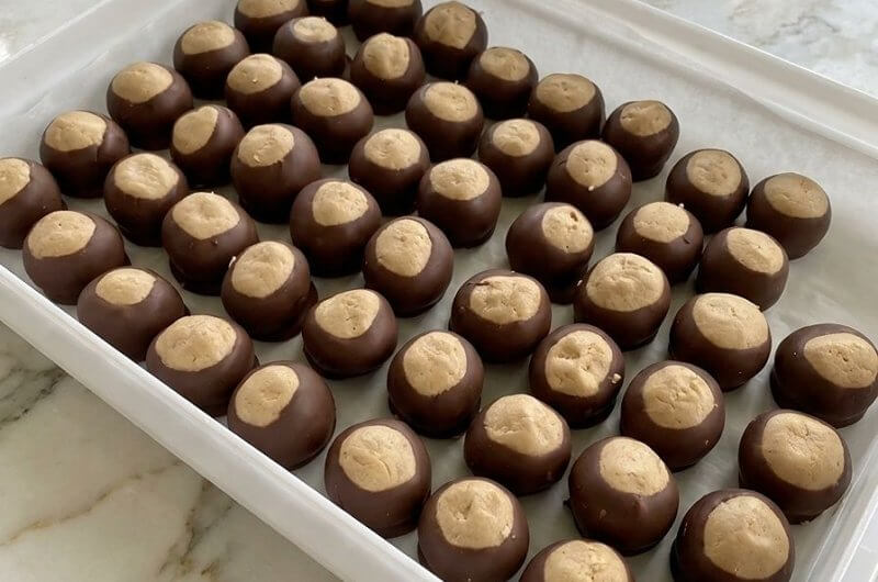 The Best No-Bake Buckeye Cookies