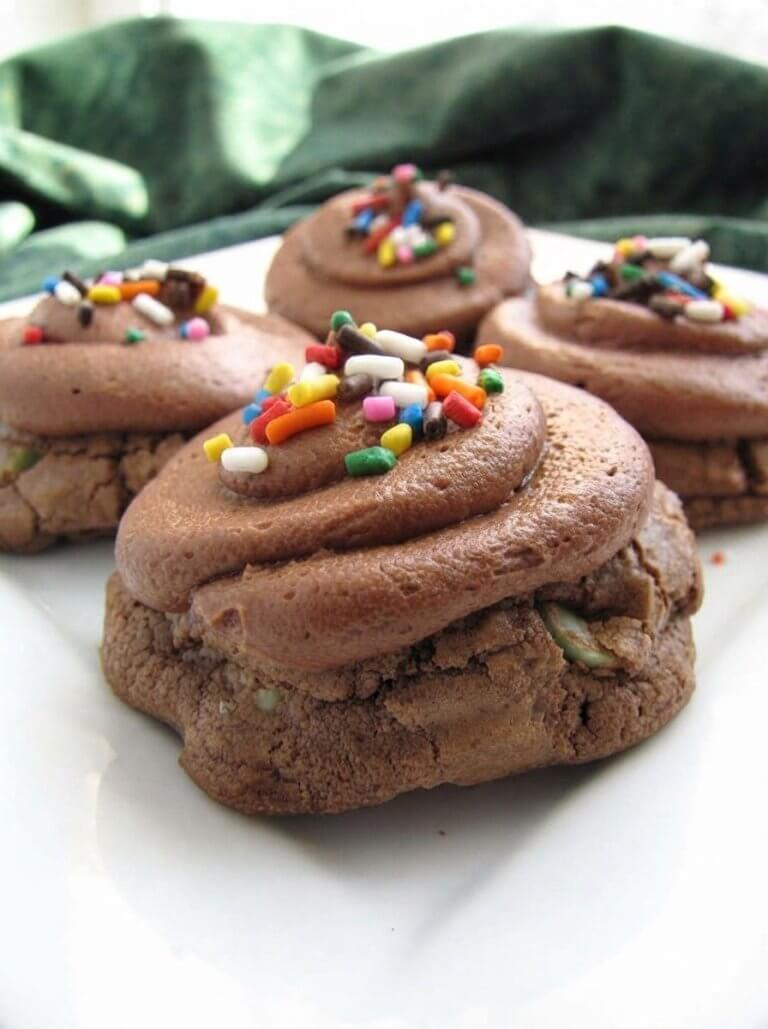 Chocolate Cookie Buttercream Frosting