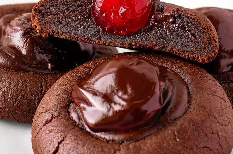 Chocolate Covered Cherry Cookies