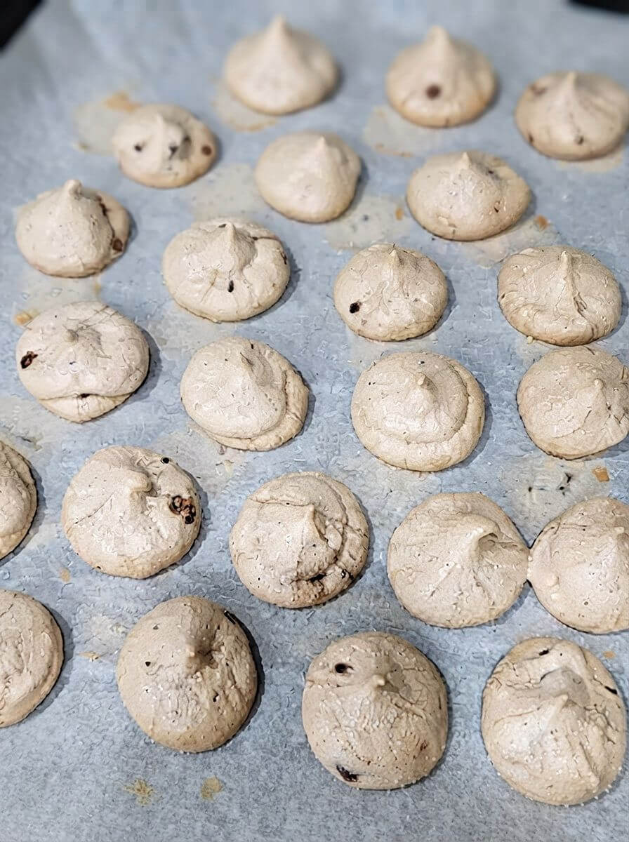 Chocolate Meringue Cookies