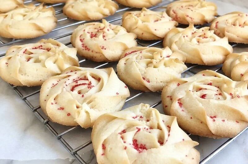 The Best Melt-in-Your-Mouth Shortbread Cookies