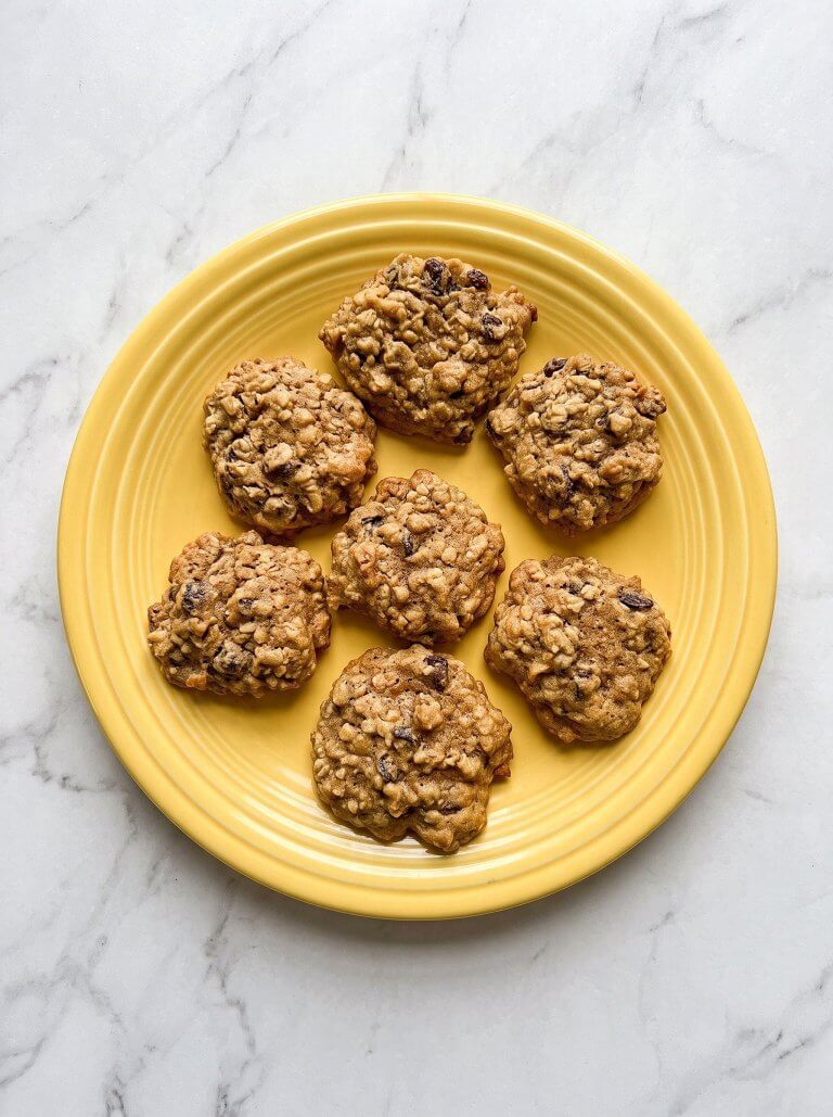 Soft Pumpkin Oatmeal Raisin Cookies