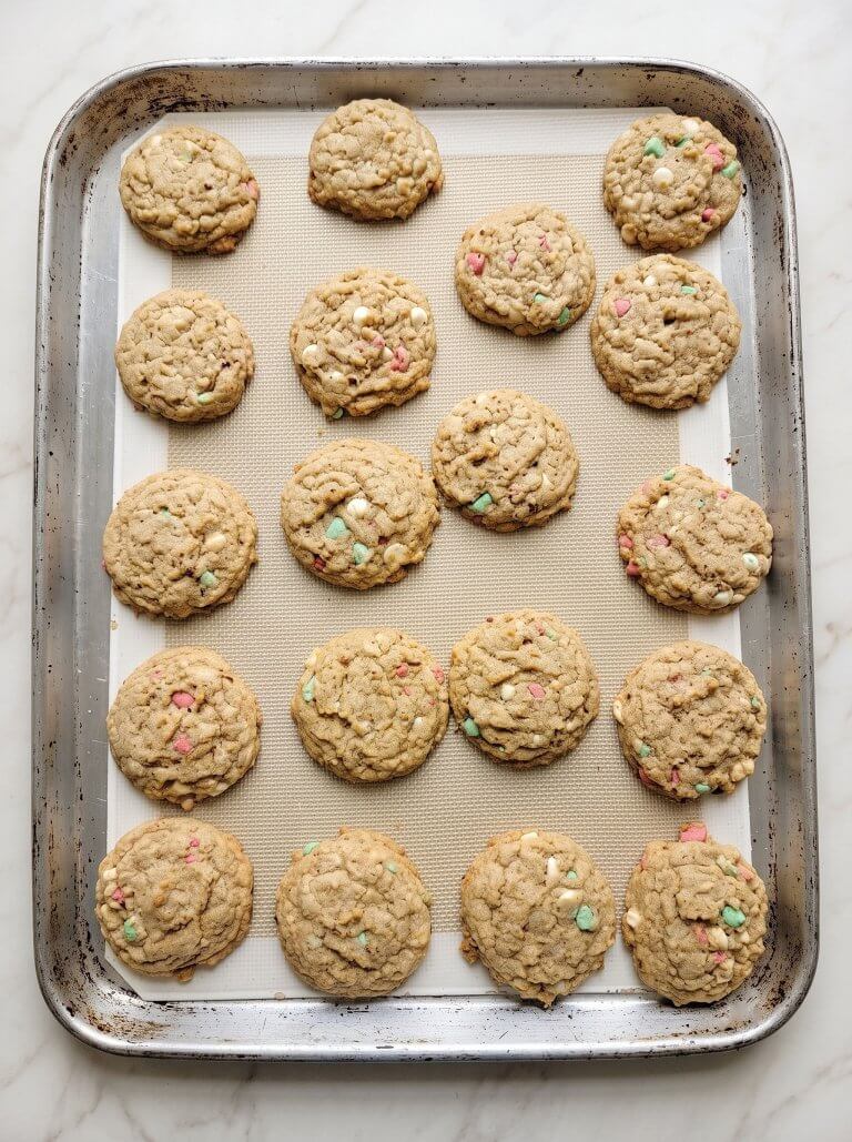 White Chocolate Chip Oatmeal Cookie